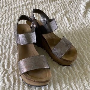 Pierre Dumas Sandals